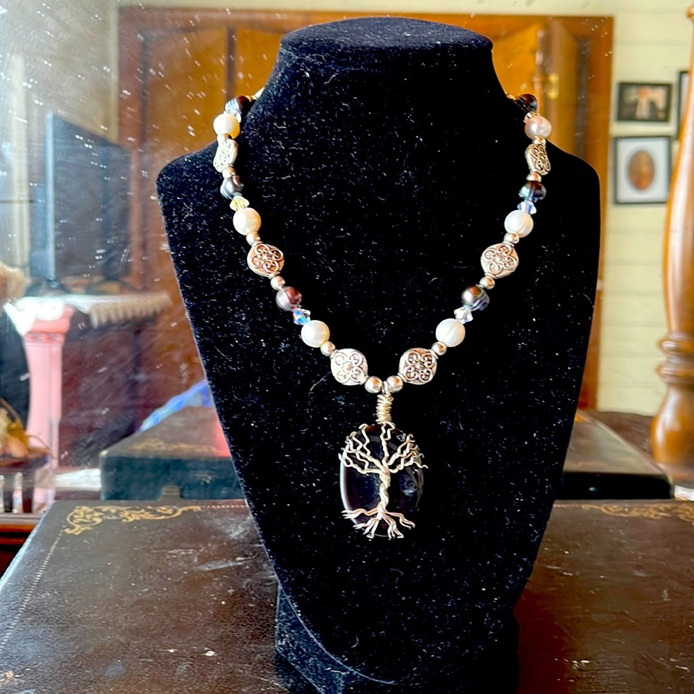 Handmade freshwater pearl necklace